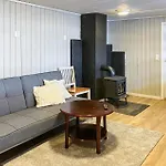 펜션 Amazing Home In Midsund With Wifi