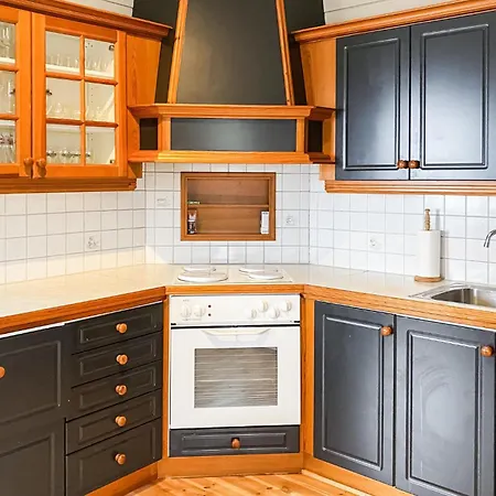 4 Bedroom In Holiday home