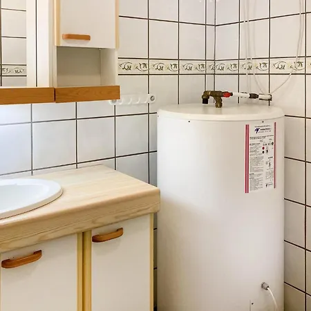 Holiday home In With Kitchen *