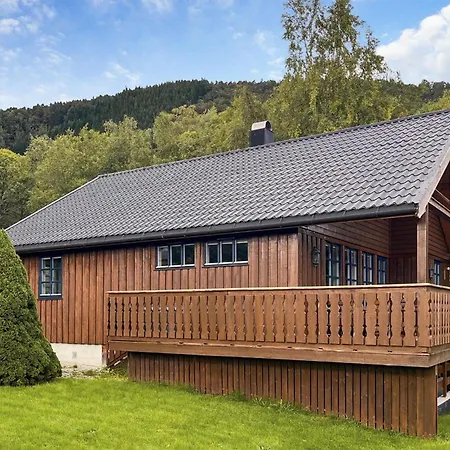 4 Bedroom In * Midsund