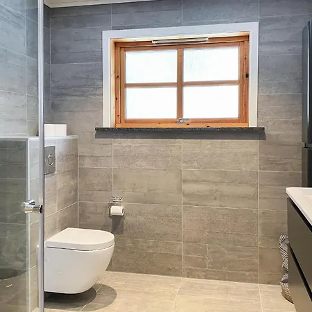 In With Kitchen Midsund