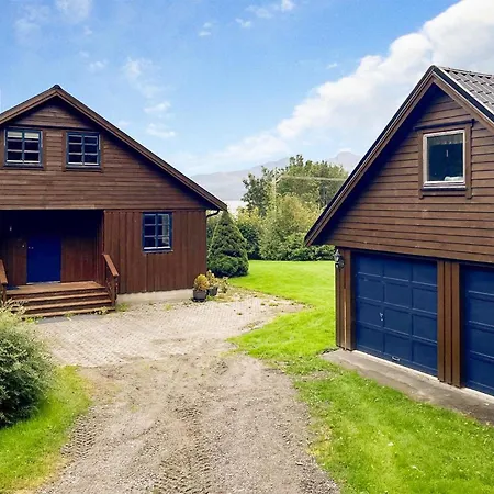 Holiday home In With Kitchen Midsund