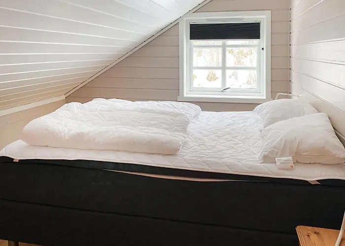 4 Bedroom In Prázdninový dům Misund