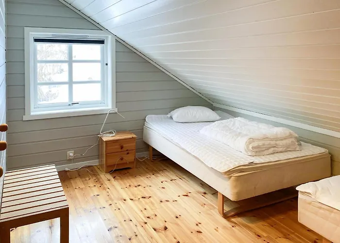 4 Bedroom In *