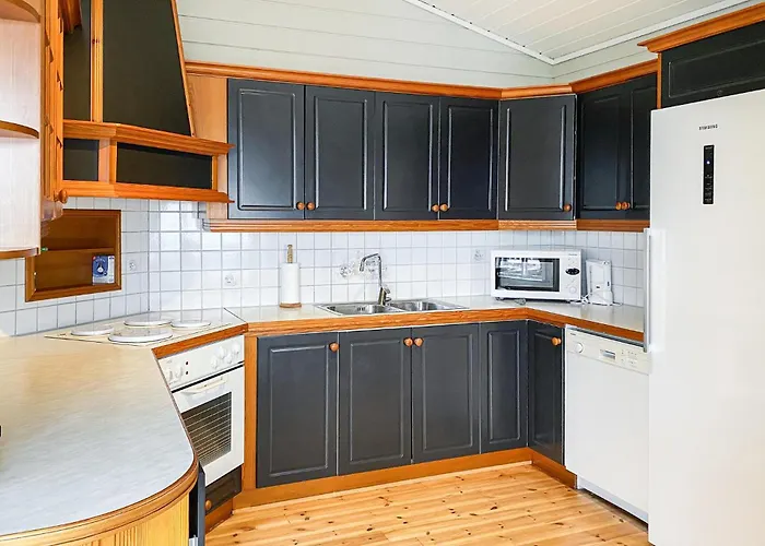 4 Bedroom In Tatil Evi Misund